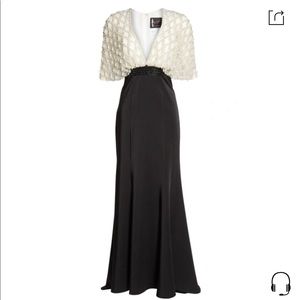 MAC DUGGAL Plunging Beaded Gown In Black/ White